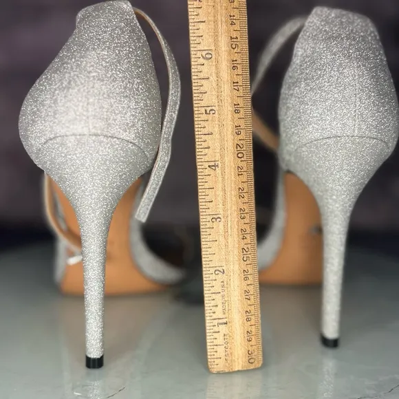 Shimmery silver simple minimalistic heels sandals