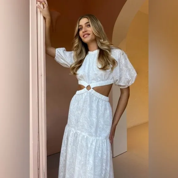 SIGNIFICANT OTHER Skyler Cut- out Dress in Ivory Size US 4 🤍