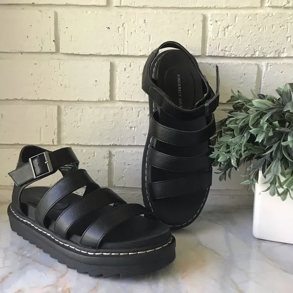 Sincerely Jules Daring Black Chunky Platform Sandals Size 9
