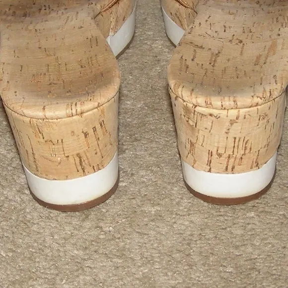 Size 10 EUC Michael Kors Platform Sandals