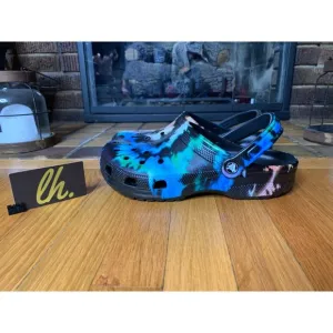 Size 11 M/13 W Crocs Classic Clog Graffic Tie Dye Sandals 205453-0FN