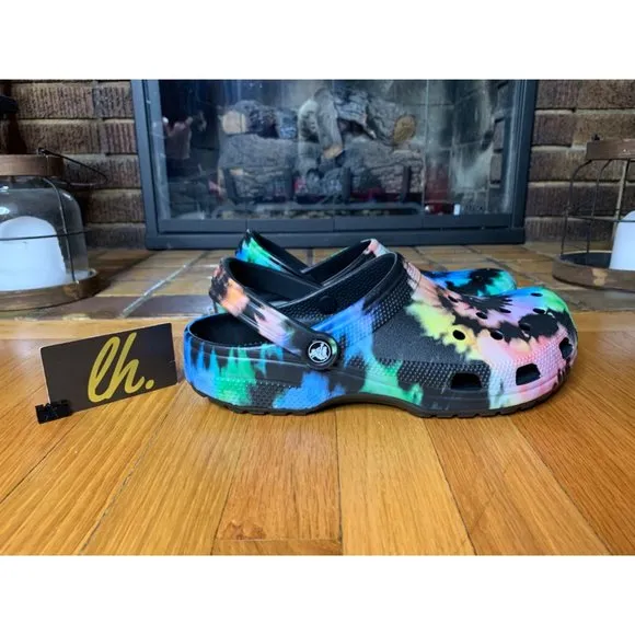 Size 11 M/13 W Crocs Classic Clog Graffic Tie Dye Sandals 205453-0FN