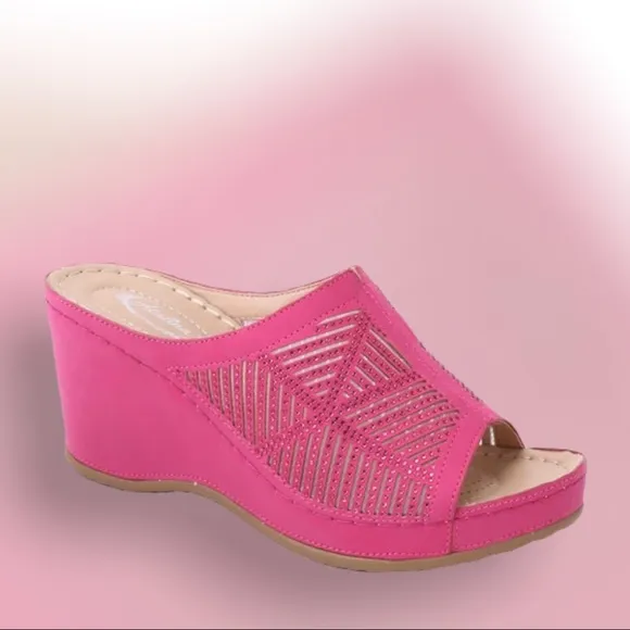 Size 6 Italina Magenta Pink Comfortable Wedge Sandal