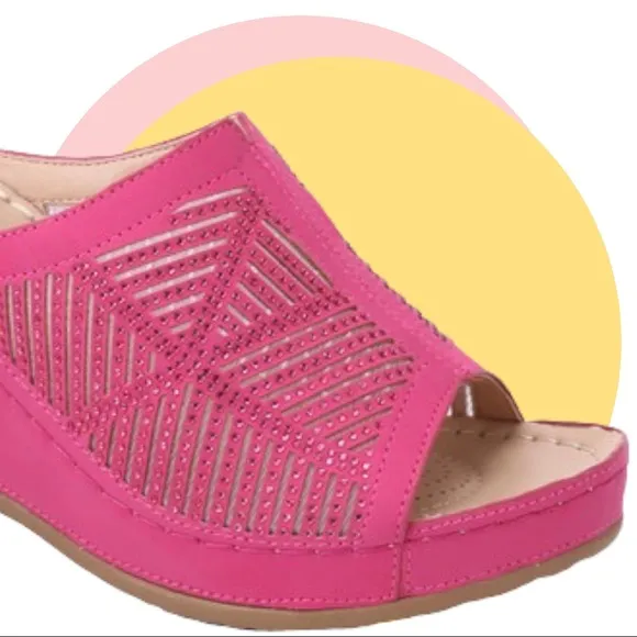 Size 6 Italina Magenta Pink Comfortable Wedge Sandal