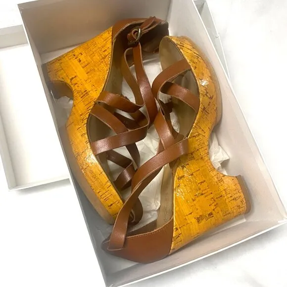size 8.5 Michael Kors Glossy Cork Sandal,‎ Luggage Brown Strappy Platform Heel