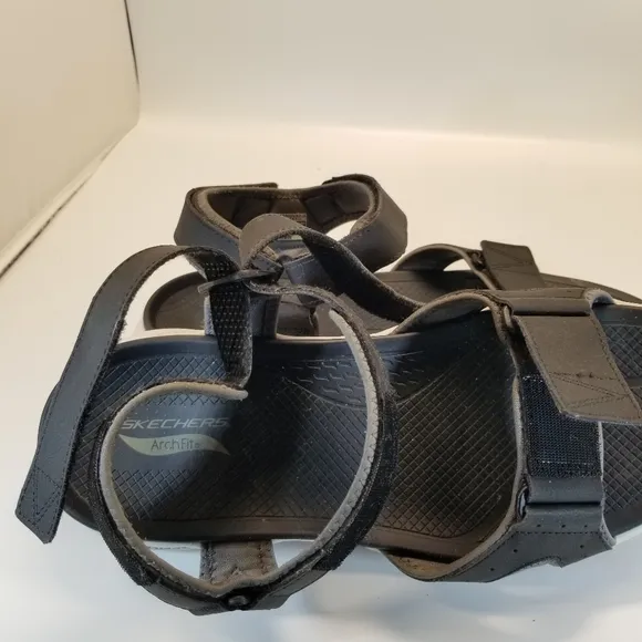 Skechers Impactor Mens Size 13 Arch Fit Sandals Black White V Hook Loop Closure