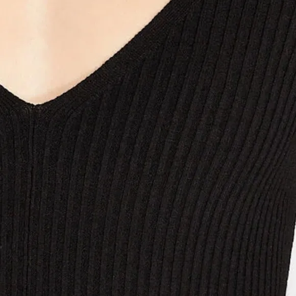 Sleeveless V-Neck Sweater Dress - Brand New - NEVER WORN - Black