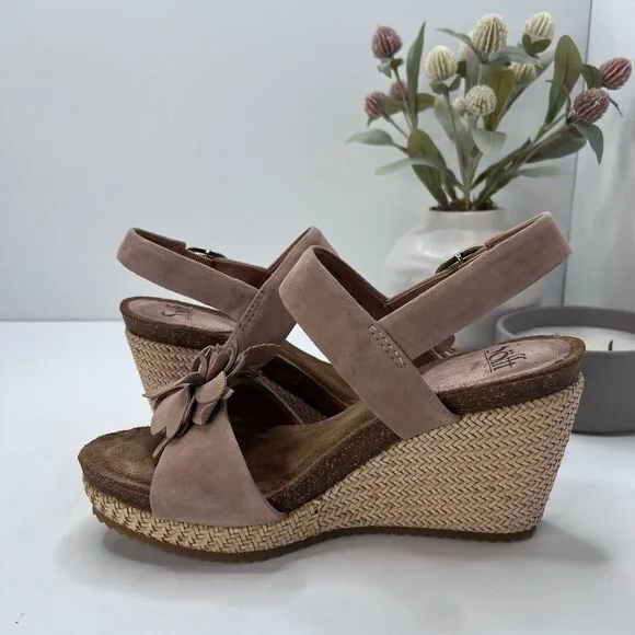 Sofft Cali Suede Floral Wedge Sandals Rose Taupe SF0078188 Women's 8.5M NWOB