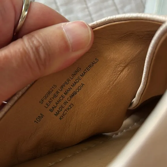 Sofft Fallon comfy leather nude low heel slip on peep toe sandals 10 women’s