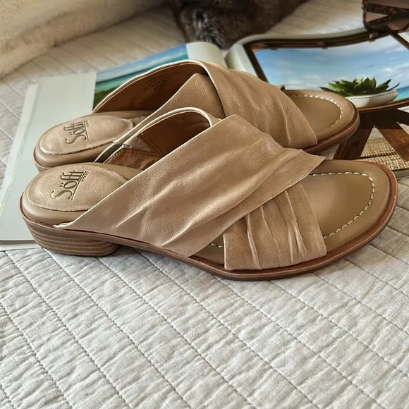 Sofft Fallon comfy leather nude low heel slip on peep toe sandals 10 women’s