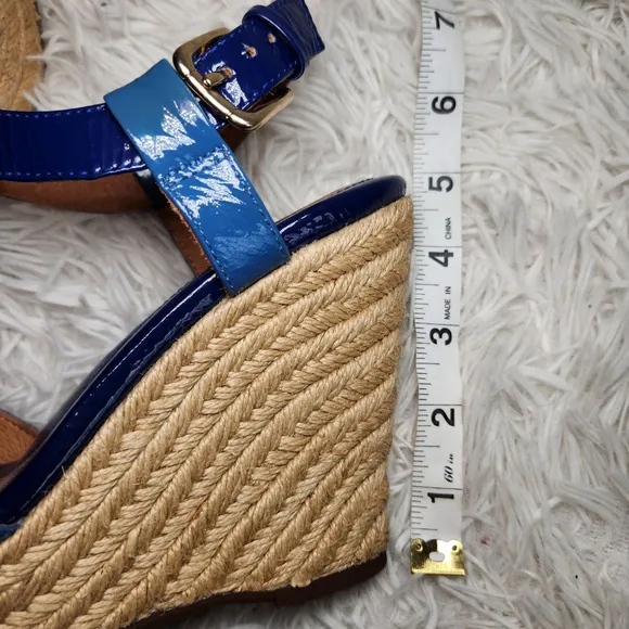 Sofft Pedra Leather T Strap Rope Heel Wedge Sandal