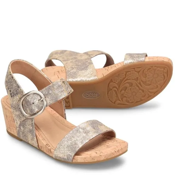 Sofft Vaya Leather Wedge Sandals.