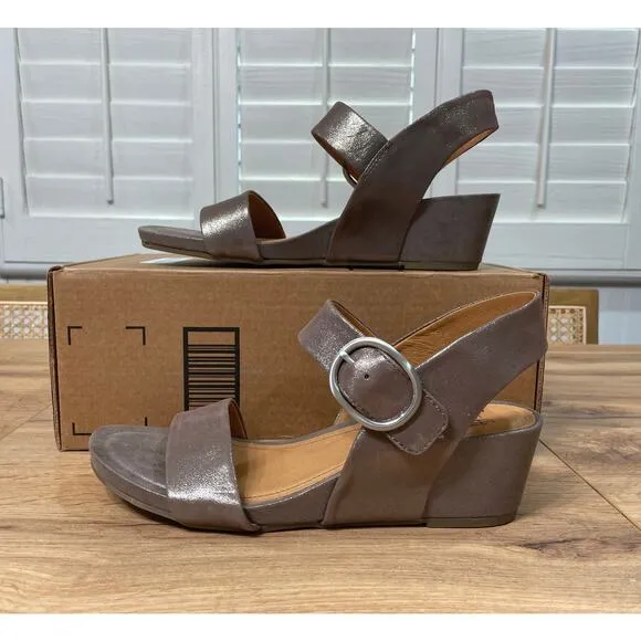 Sofft Vaya Metallic Taupe Sandals Luxe Leather Size 9.5 NWOB Cushioned Summer