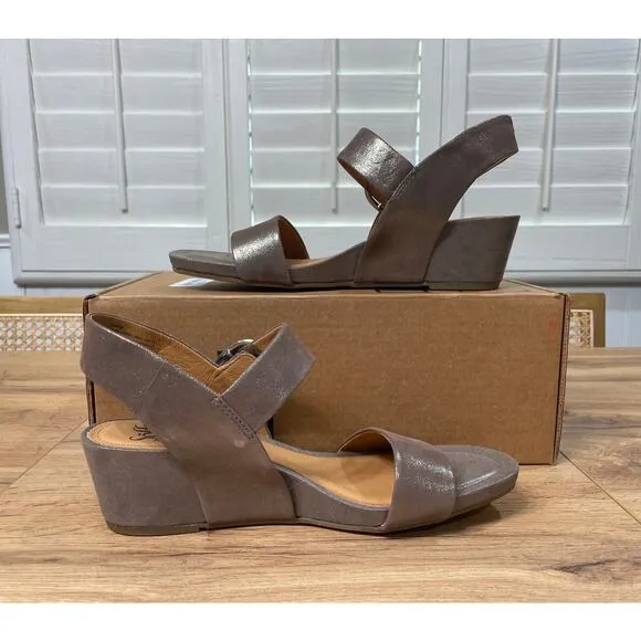 Sofft Vaya Metallic Taupe Sandals Luxe Leather Size 9.5 NWOB Cushioned Summer