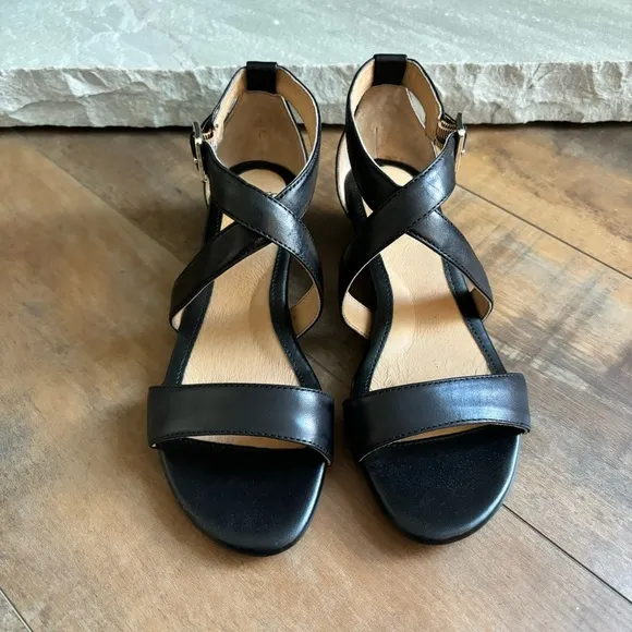 Sofft Women’s Size 6.5 WIDE Innis Black Strappy Leather Wedge Sandals NEW