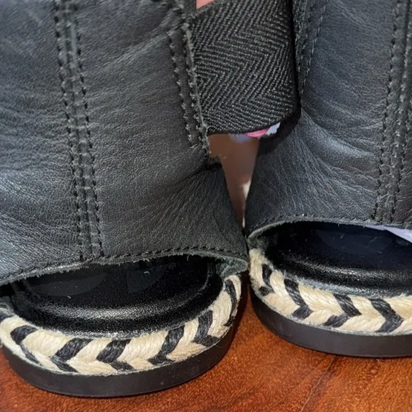 Sorel Ella I Black Leather Arrow Chevron Jute Espadrille Elastic Sandal EUC SZ 9
