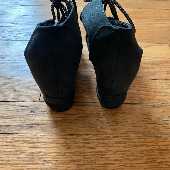 Sorel Joanie II all black lace up wedge sandals 7