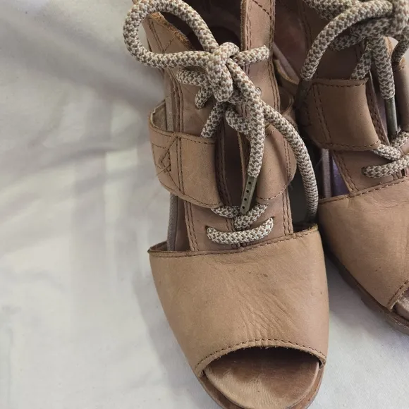 Sorel Joanie II Lace Ankle Wedge Sandals 7