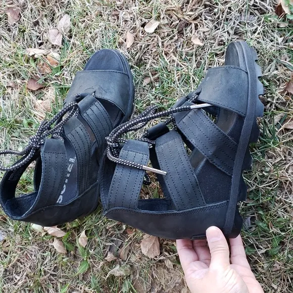 Sorel Joanie II Lace Black Wedge Sandals Size 6.5 Women's Goth Punk