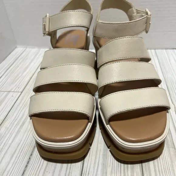 Sorel Joanie III Sandals Women's 7.5 Leather Strappy Platform Wedge
