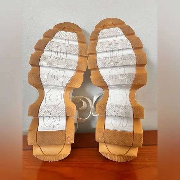 Sorel Kinetic Y-Strap  Platform Wedge Sport Sandals Size 9 leather