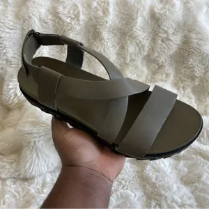 Sorel | Roaming Criss Cross Sandal | Cano Green | W9.5
