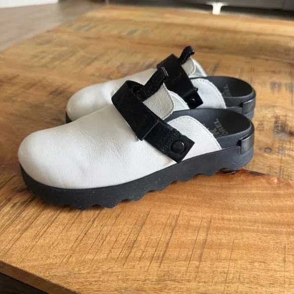 Sorel Womens Black White Viibe™ Clog Size 8.5