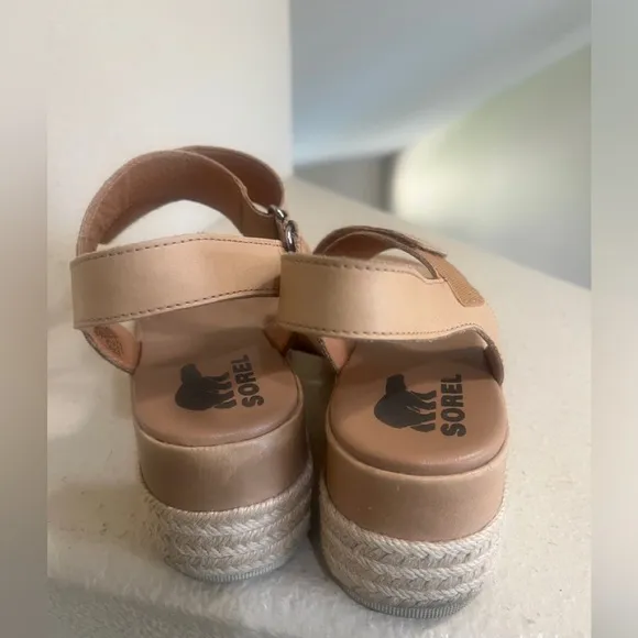 Sorel Women's  Cameron Flatform Wedge Sandals‎ in Honest Beige sz 10
