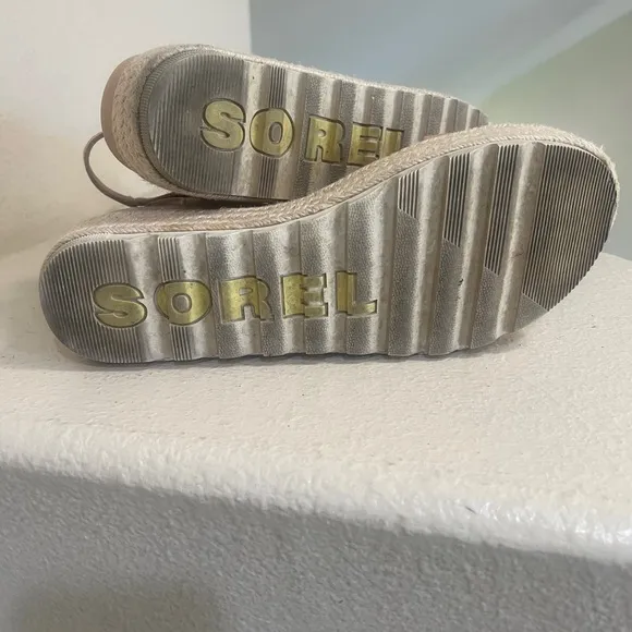 Sorel Women's  Cameron Flatform Wedge Sandals‎ in Honest Beige sz 10