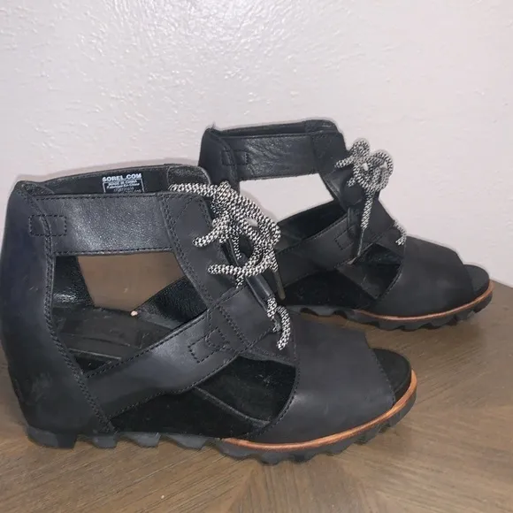 SOREL Womens Joanie Sandals (G453)