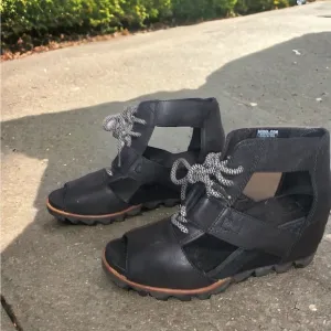 SOREL Womens Joanie Sandals (G453)