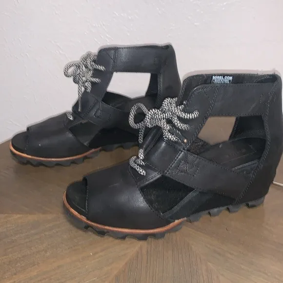 SOREL Womens Joanie Sandals (G453)