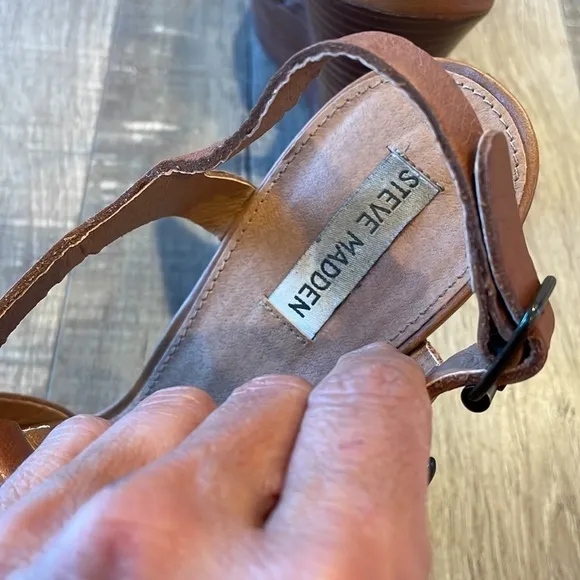 Steve Madden brown leather T strap open toe wood platform sandals size 10