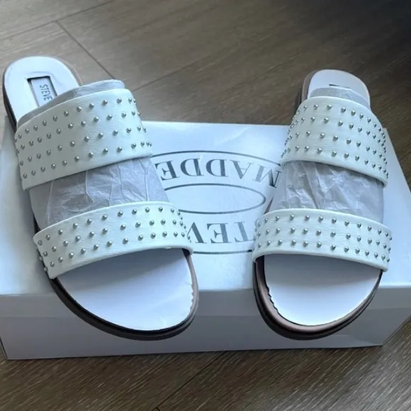 Steve Madden Dede White Sandals New in Box Flats Comfy Padded Slip On Heel Sz 8