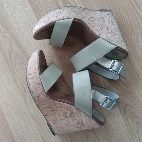 Steve Madden Esme Leather Wedge Cork Sandals with Ankle Strap Size 7.5M