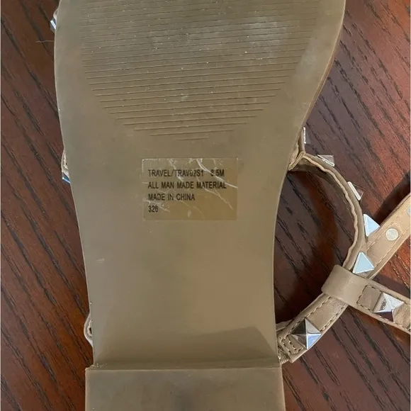 Steve Madden ‘Travel’ sandals in tan 8.5