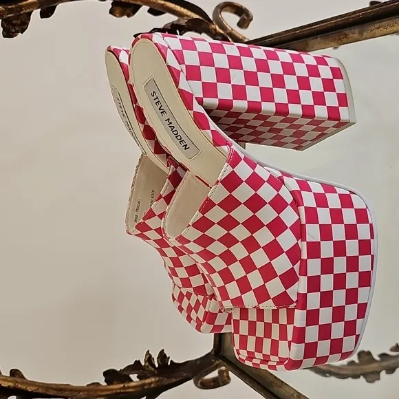 Steve Madden Trixie Checkered Open-Toe Platform Mule Sandals (Size 6)
