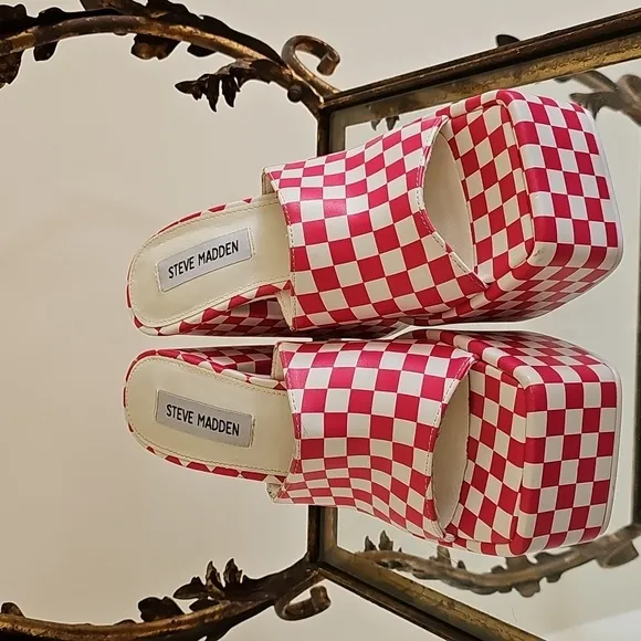 Steve Madden Trixie Checkered Open-Toe Platform Mule Sandals (Size 6)