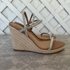 STEVE MADDEN Udell Morgan Rhinestone Wedge Sandals in Silver NWOT