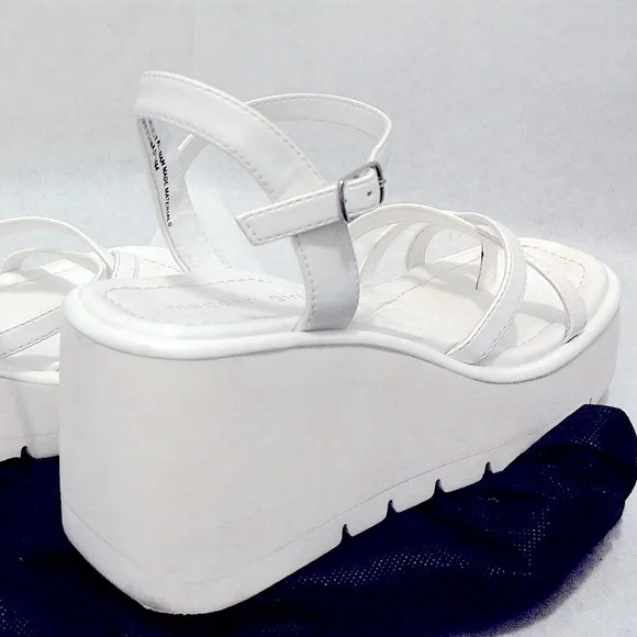 Steve Madden Y2K Bratz Strappy Platform Sandals