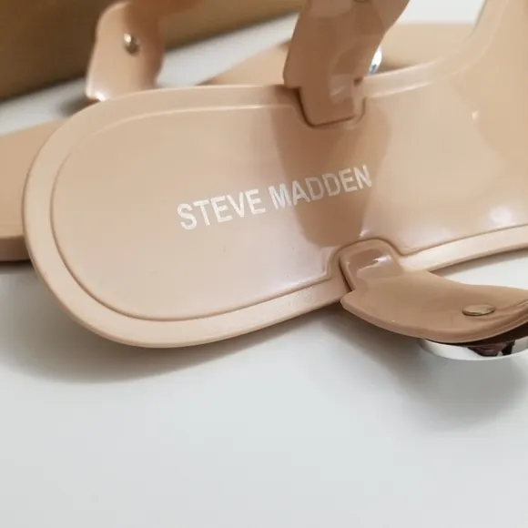 🆕️Steve Madden Zabel Nude Rhinestone Flat Sandals