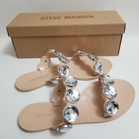 🆕️Steve Madden Zabel Nude Rhinestone Flat Sandals