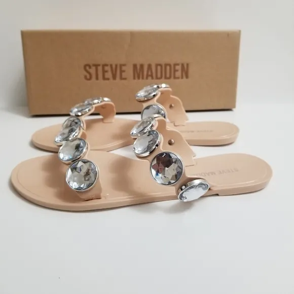 🆕️Steve Madden Zabel Nude Rhinestone Flat Sandals