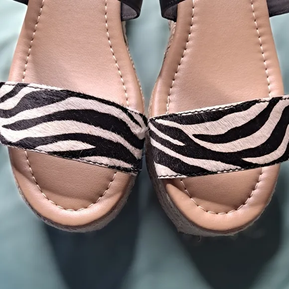 Steve Madden zebra animal print platform sandals platform size 7M