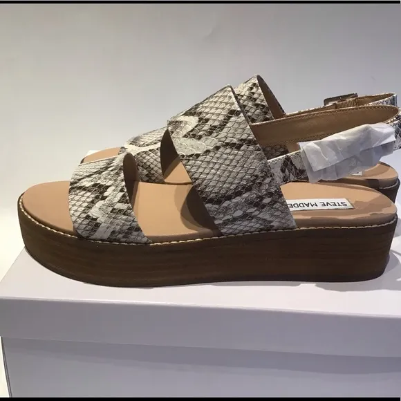 Steve Madden😀Teenie bone snake sandal size 9.5