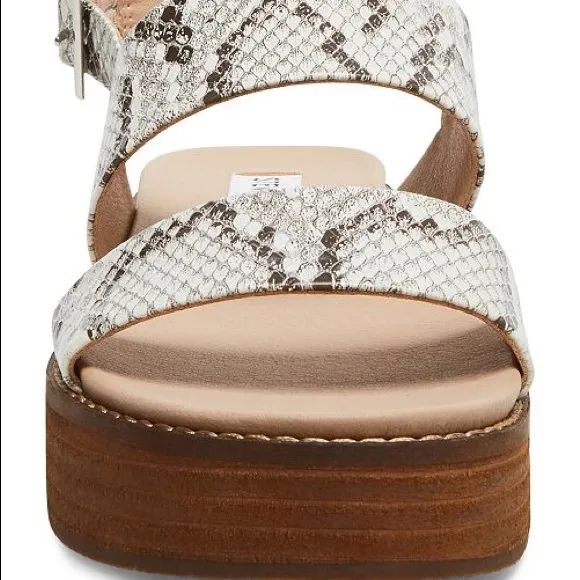 Steve Madden😀Teenie bone snake sandal size 9.5