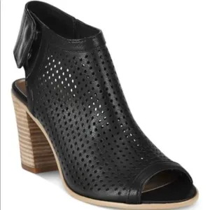 STEVEN by Steve Madden Suzy Sandals