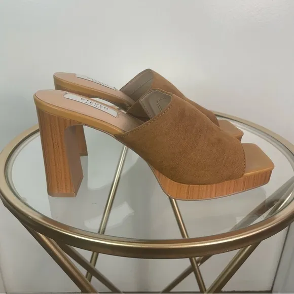Steven New York Pamela High Heel Sandals 9 Sz Tan Color Weekend Vacation NWT