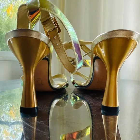 STUART WEITZMAN Amazing Vintage Holographic Sandals Heels