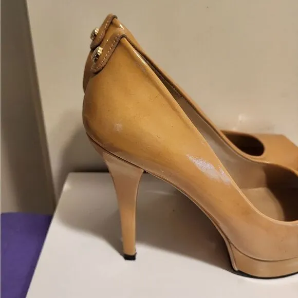 Stuart Weitzman Beige Patent Leather Peep Toe Platform Sandals Sz 6.5 MSRP $495